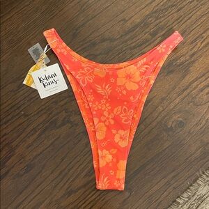 Kulani Kinis NWT lilo high waisted bottoms